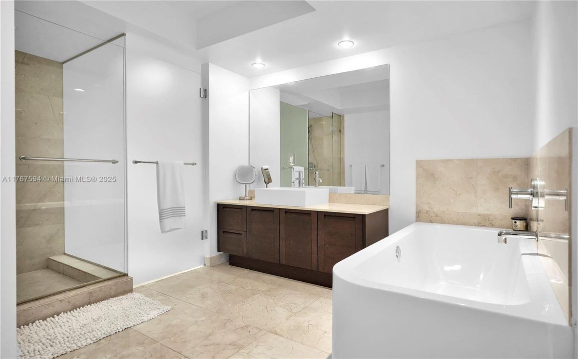 En Venta: $859,000 (3 camas, 2 baños, 1458 Pies cuadrados)