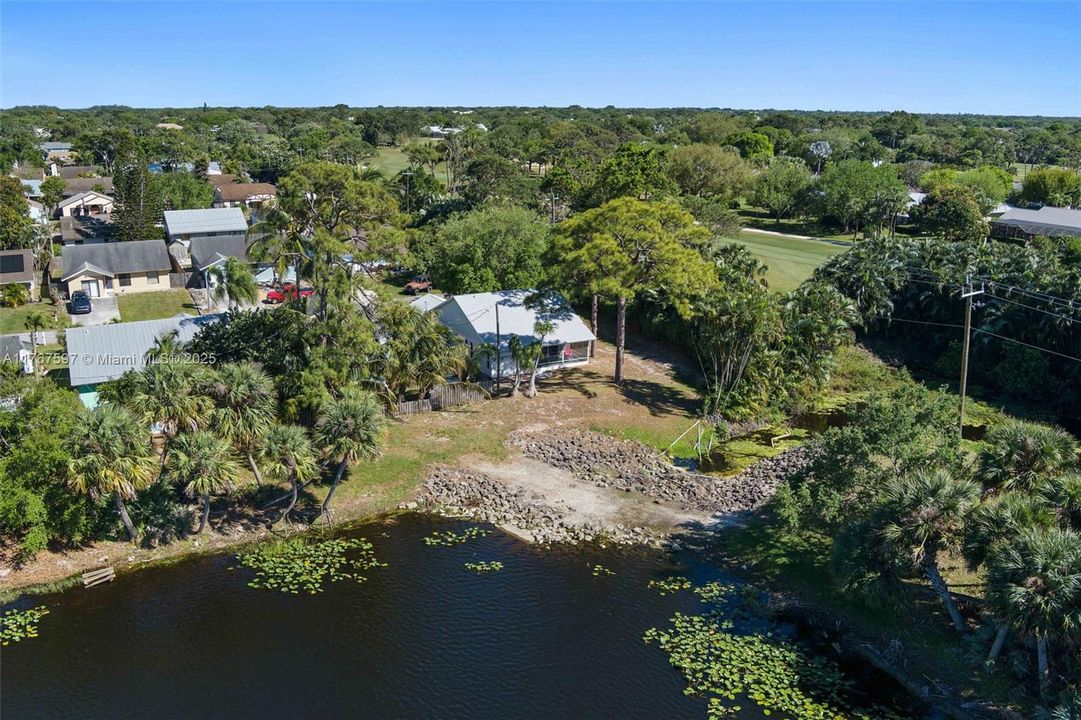 Vendido Recientemente: $339,000 (2 camas, 2 baños, 1116 Pies cuadrados)