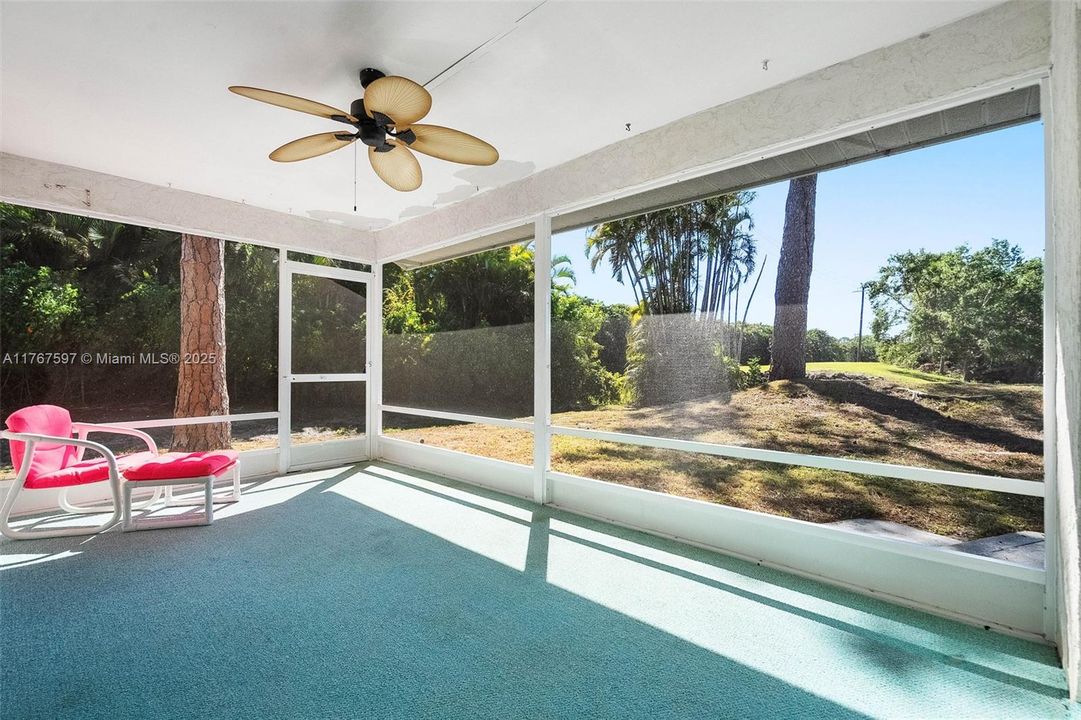 Vendido Recientemente: $339,000 (2 camas, 2 baños, 1116 Pies cuadrados)