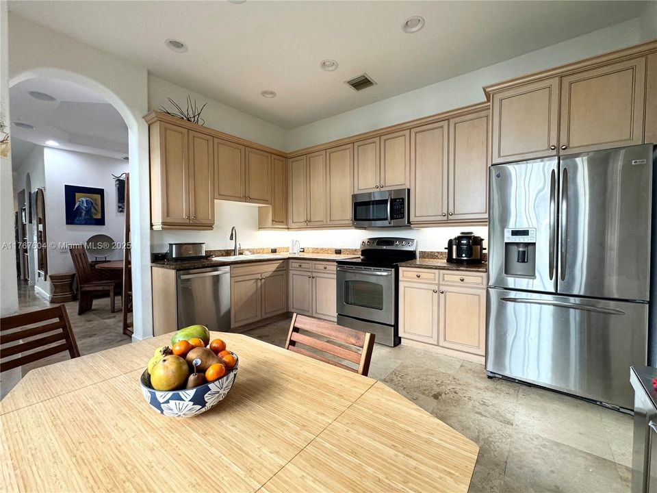 最近租的: $5,700 (3 贝兹, 4 浴室, 2544 平方英尺)