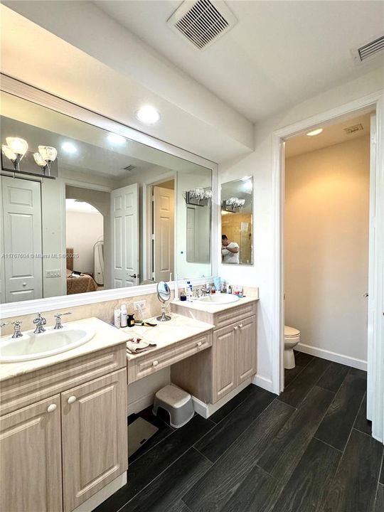 最近租的: $5,700 (3 贝兹, 4 浴室, 2544 平方英尺)