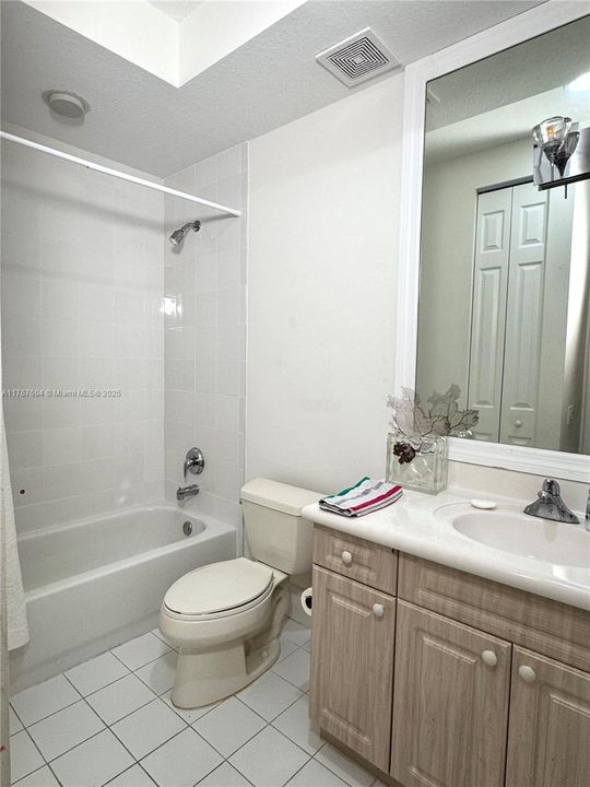 最近租的: $5,700 (3 贝兹, 4 浴室, 2544 平方英尺)