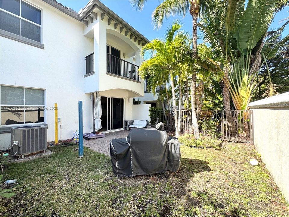 最近租的: $5,700 (3 贝兹, 4 浴室, 2544 平方英尺)