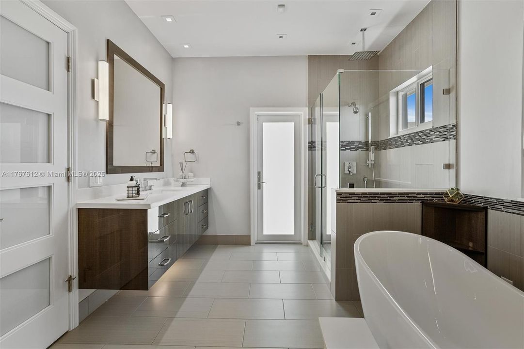 待售: $2,699,999 (7 贝兹, 5 浴室, 0 平方英尺)