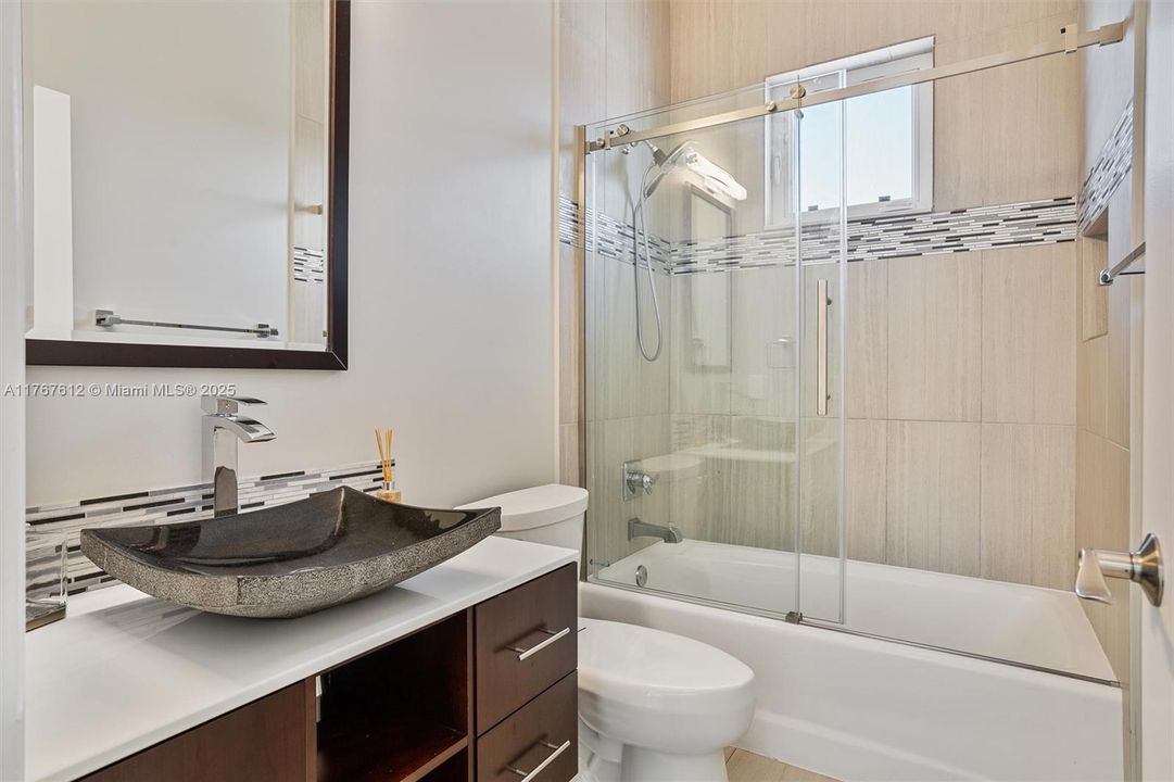 待售: $2,699,999 (7 贝兹, 5 浴室, 0 平方英尺)