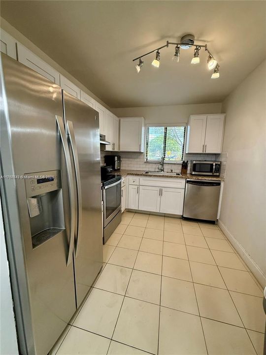 Recently Sold: $175,000 (2 beds, 2 baths, 1010 Square Feet)