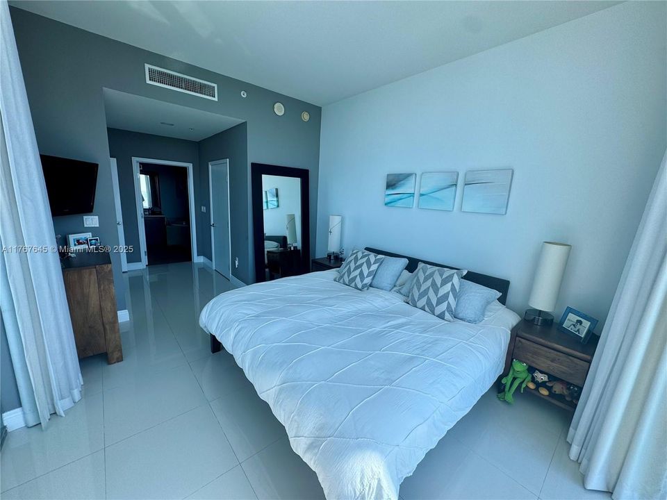 待售: $850,000 (3 贝兹, 3 浴室, 1358 平方英尺)