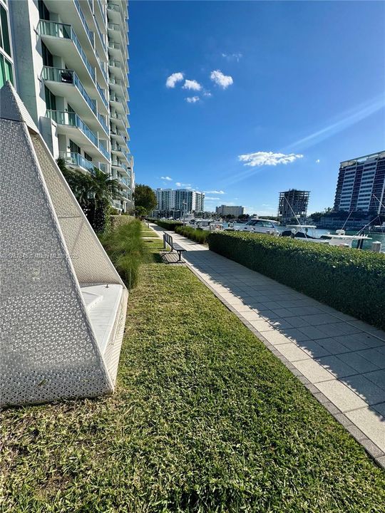 待售: $850,000 (3 贝兹, 3 浴室, 1358 平方英尺)