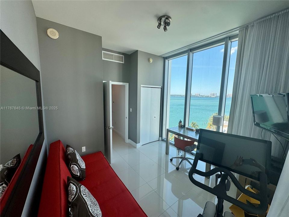 待售: $850,000 (3 贝兹, 3 浴室, 1358 平方英尺)