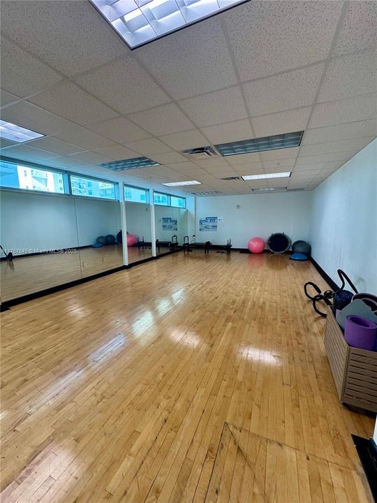 待售: $850,000 (3 贝兹, 3 浴室, 1358 平方英尺)