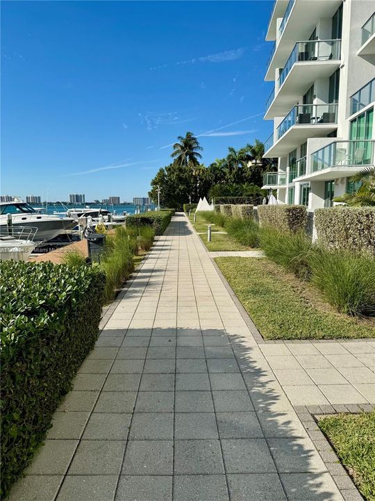 待售: $850,000 (3 贝兹, 3 浴室, 1358 平方英尺)