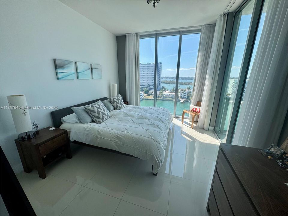 待售: $850,000 (3 贝兹, 3 浴室, 1358 平方英尺)