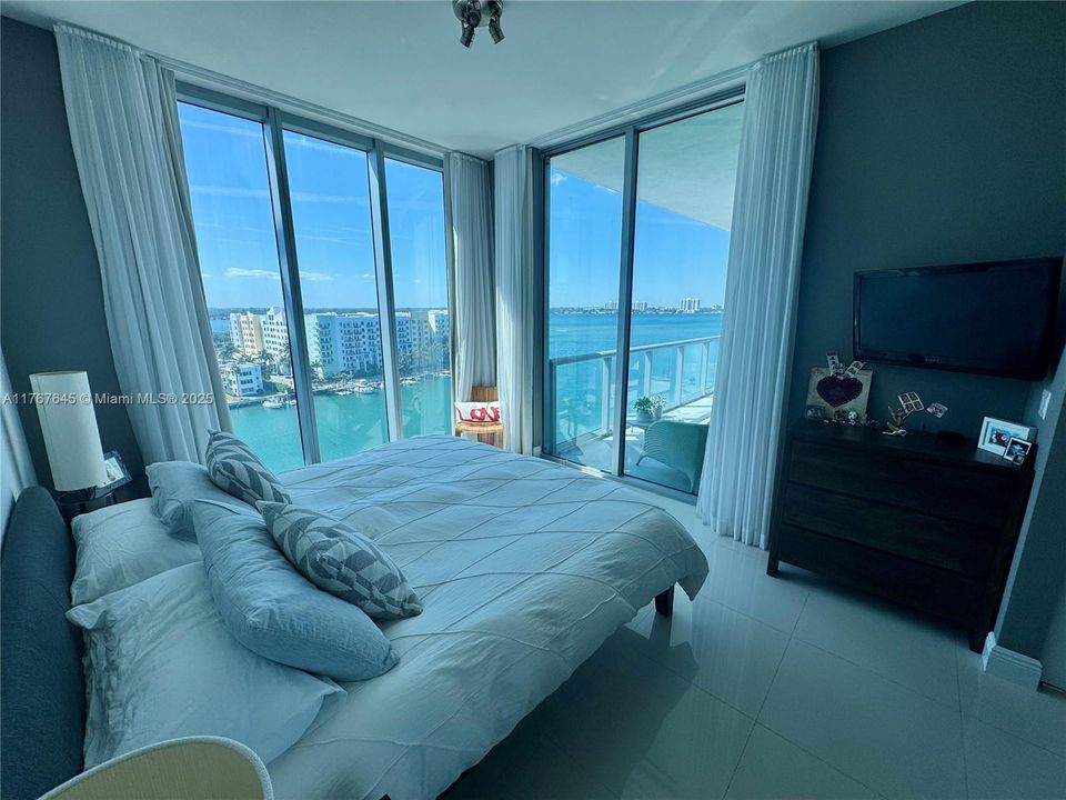 待售: $850,000 (3 贝兹, 3 浴室, 1358 平方英尺)