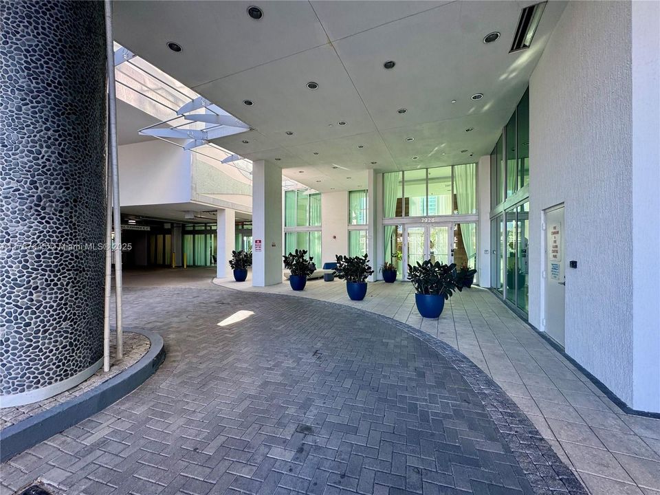 待售: $850,000 (3 贝兹, 3 浴室, 1358 平方英尺)