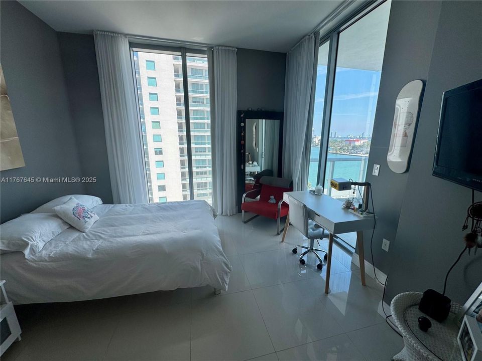 待售: $850,000 (3 贝兹, 3 浴室, 1358 平方英尺)