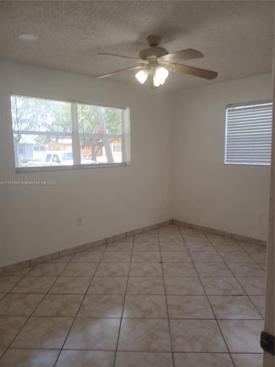 Recently Sold: $505,000 (3 beds, 1 baths, 1575 Square Feet)