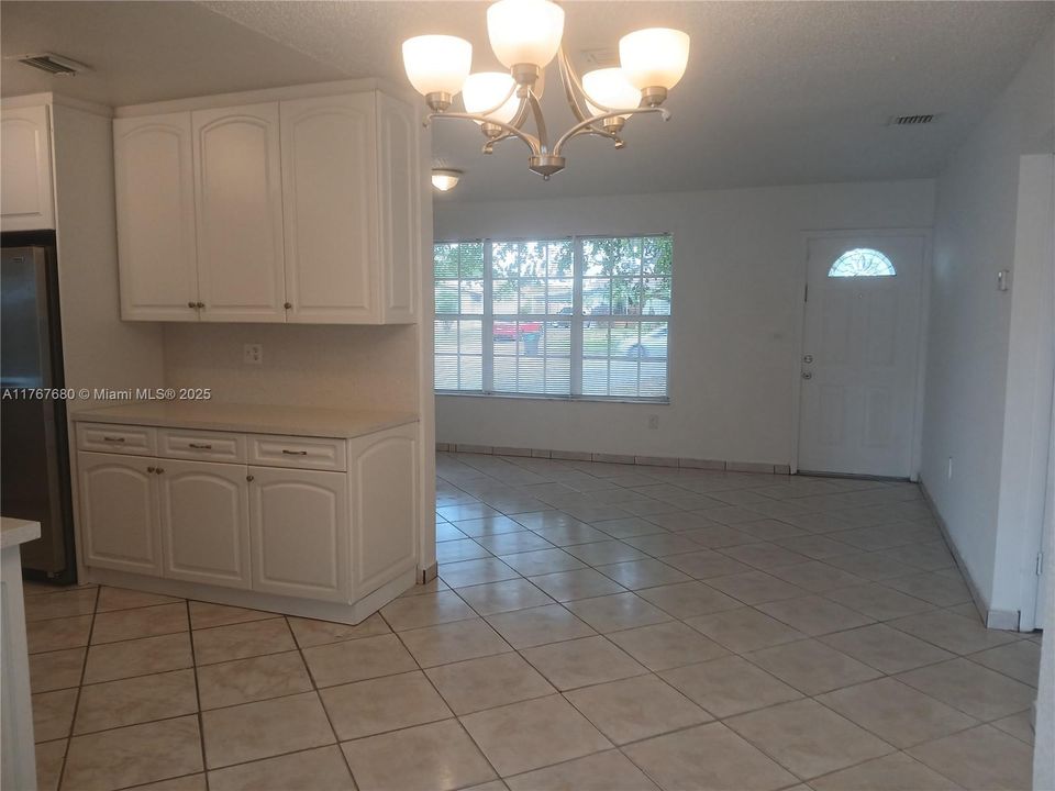 Recently Sold: $505,000 (3 beds, 1 baths, 1575 Square Feet)