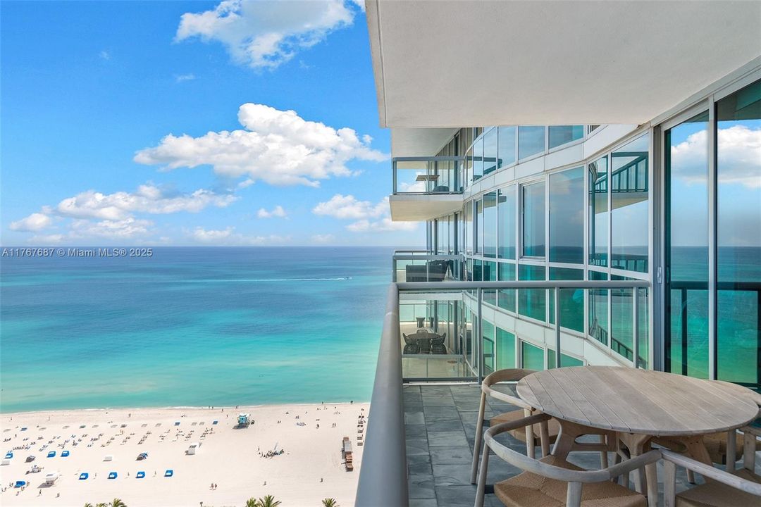 待售: $2,550,000 (1 贝兹, 1 浴室, 821 平方英尺)