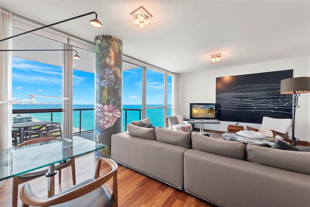 待售: $2,550,000 (1 贝兹, 1 浴室, 821 平方英尺)