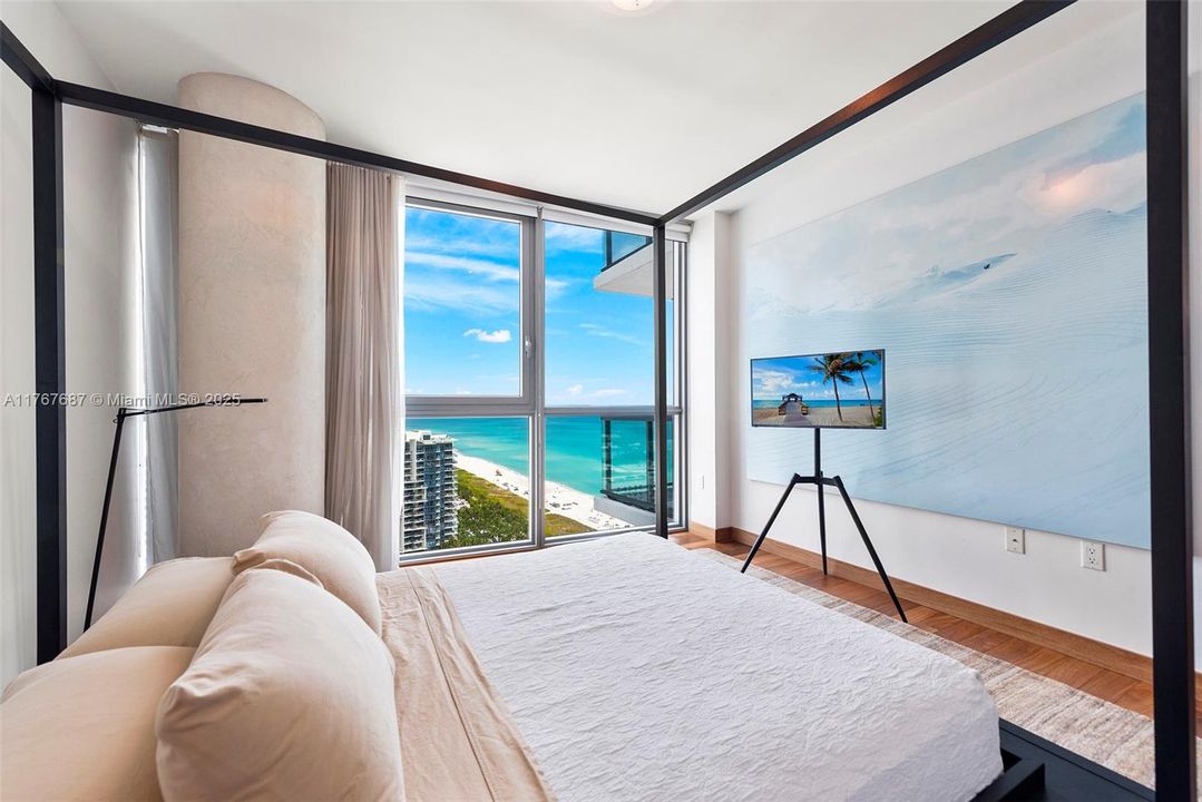 待售: $2,550,000 (1 贝兹, 1 浴室, 821 平方英尺)