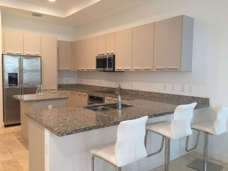 For Rent: $5,600 (4 beds, 3 baths, 2438 Square Feet)