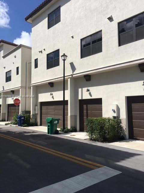 For Rent: $5,600 (4 beds, 3 baths, 2438 Square Feet)