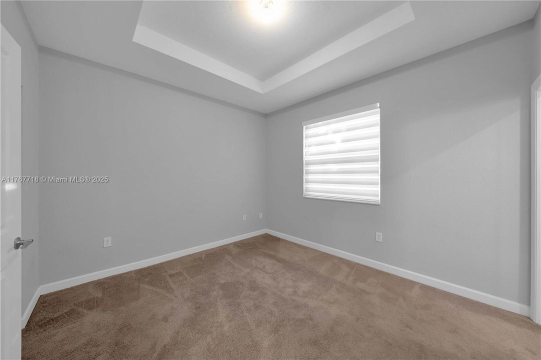 最近租的: $2,400 (3 贝兹, 3 浴室, 1328 平方英尺)