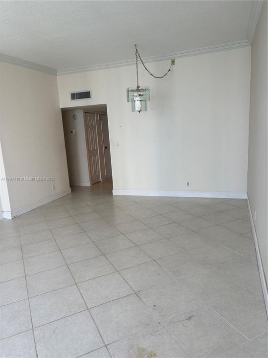 Recently Rented: $2,900 (1 beds, 1 baths, 991 Square Feet)