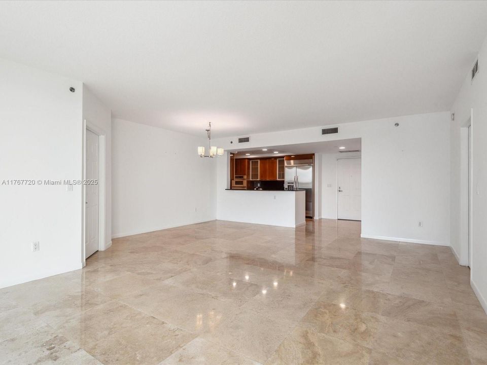 最近租的: $3,885 (2 贝兹, 2 浴室, 1440 平方英尺)