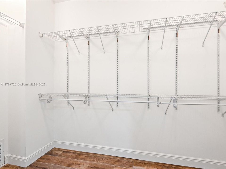 最近租的: $3,885 (2 贝兹, 2 浴室, 1440 平方英尺)