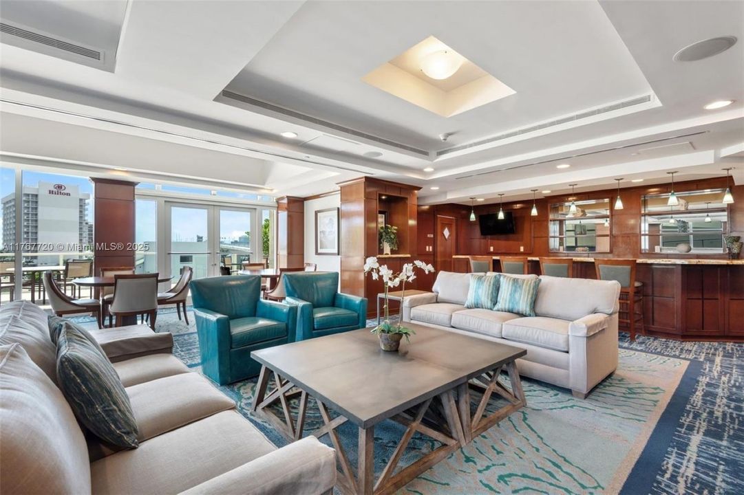 最近租的: $3,885 (2 贝兹, 2 浴室, 1440 平方英尺)