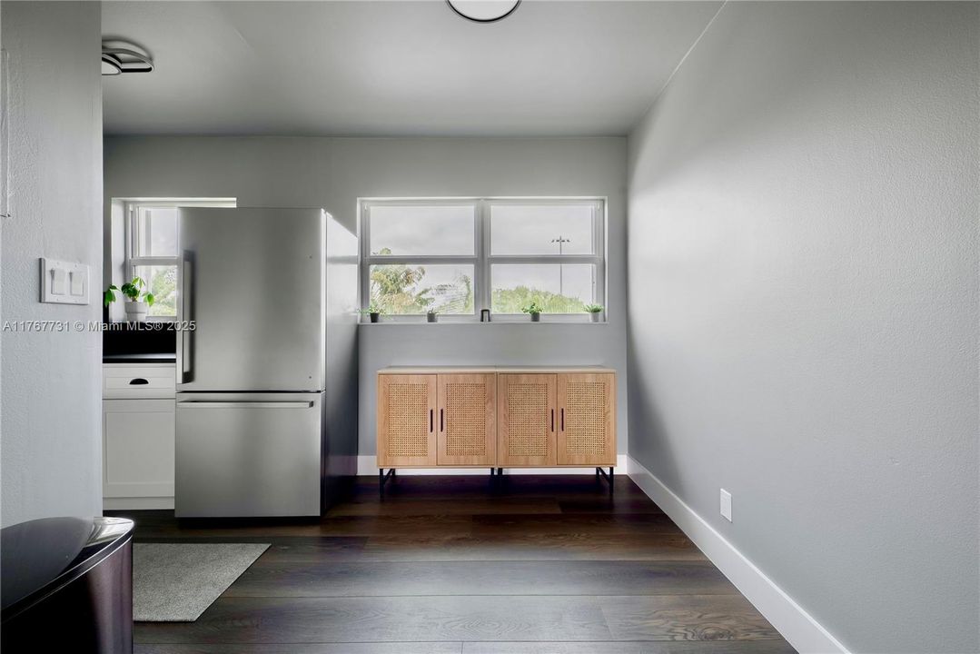 For Sale: $208,000 (1 beds, 1 baths, 580 Square Feet)