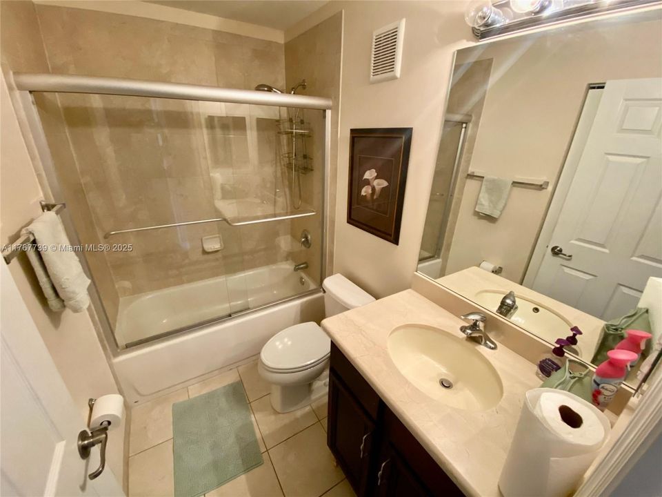 最近租的: $3,499 (3 贝兹, 3 浴室, 1694 平方英尺)