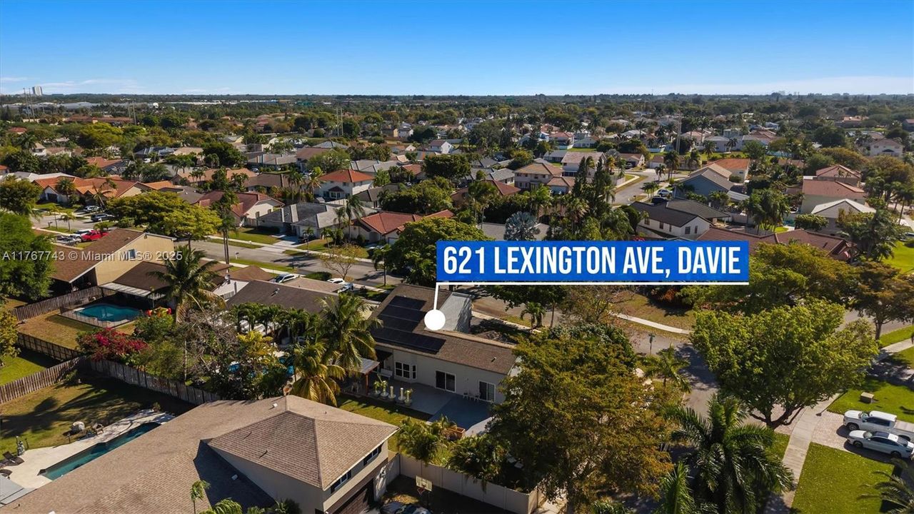 Recently Sold: $625,000 (4 beds, 2 baths, 2226 Square Feet)