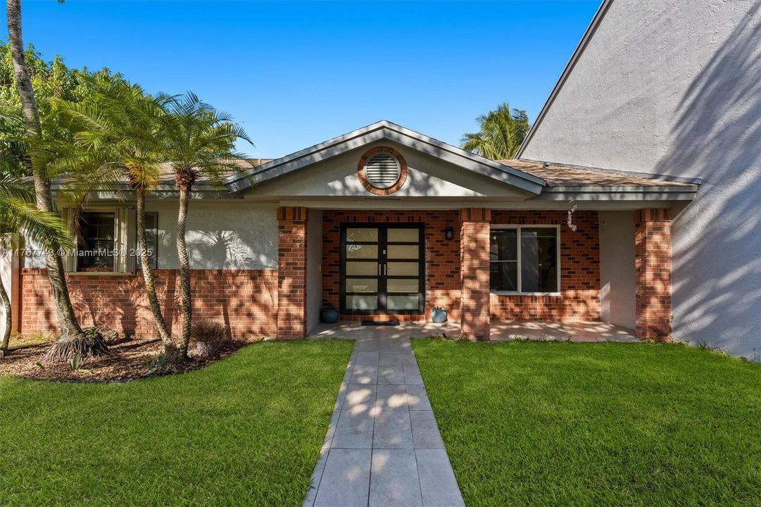 Recently Sold: $625,000 (4 beds, 2 baths, 2226 Square Feet)