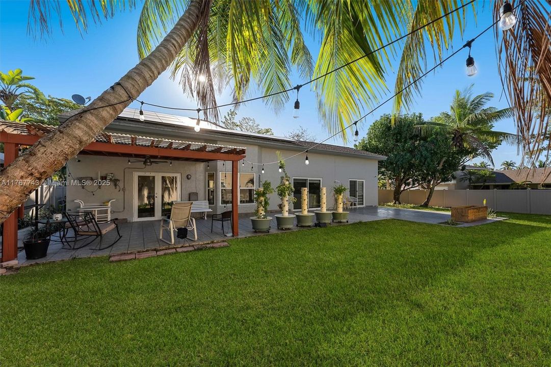 Recently Sold: $625,000 (4 beds, 2 baths, 2226 Square Feet)