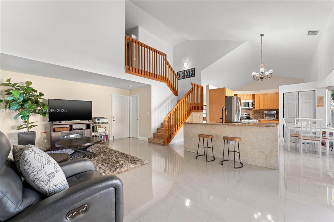 Recently Sold: $625,000 (4 beds, 2 baths, 2226 Square Feet)