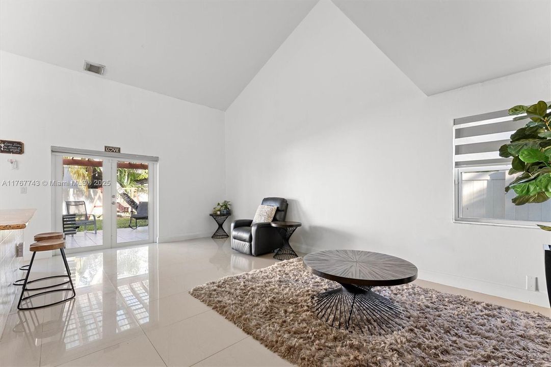 Recently Sold: $625,000 (4 beds, 2 baths, 2226 Square Feet)