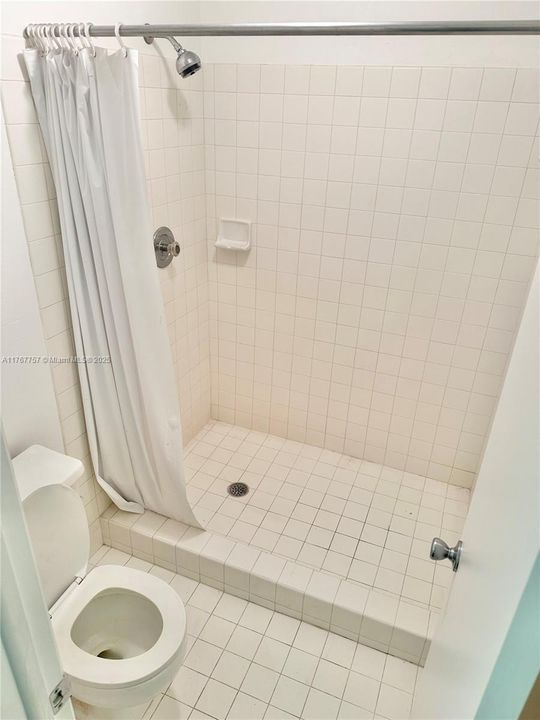 Recently Sold: $214,900 (3 beds, 2 baths, 1070 Square Feet)