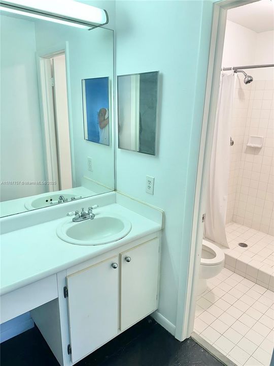 Recently Sold: $214,900 (3 beds, 2 baths, 1070 Square Feet)