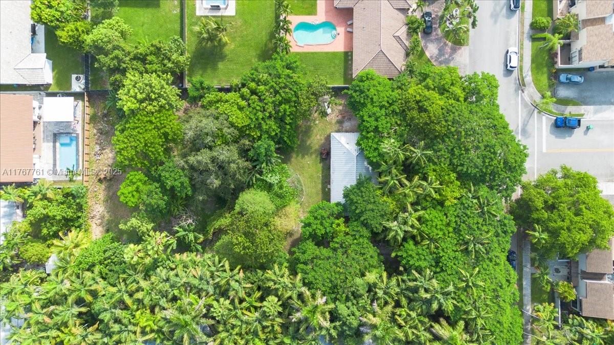 Recently Sold: $749,000 (3 beds, 2 baths, 1470 Square Feet)