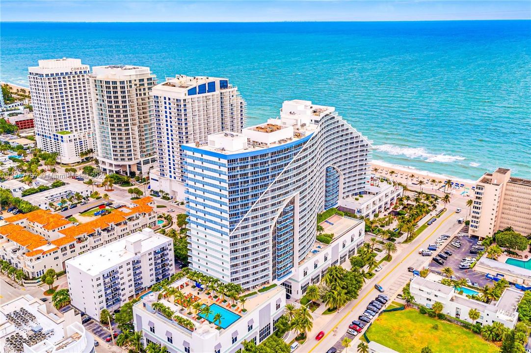 最近售出: $950,000 (2 贝兹, 2 浴室, 1176 平方英尺)