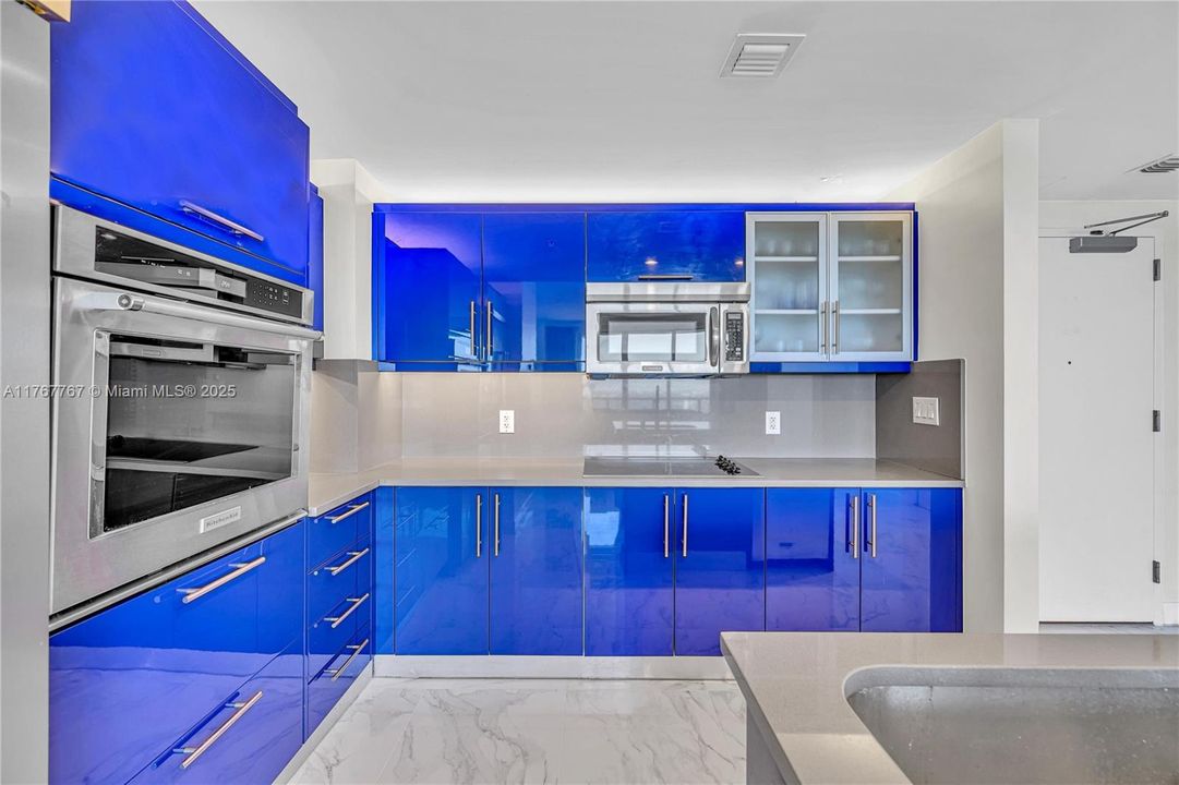 最近售出: $950,000 (2 贝兹, 2 浴室, 1176 平方英尺)