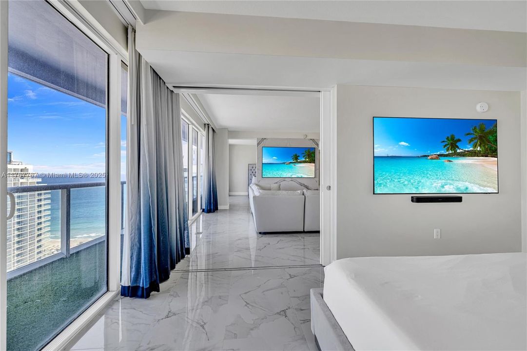 最近售出: $950,000 (2 贝兹, 2 浴室, 1176 平方英尺)