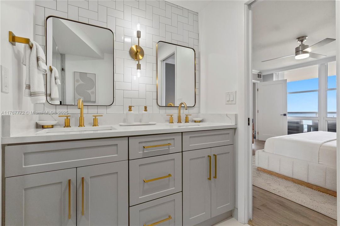 Недавно продано: $665,000 (2 спален, 2 ванн, 1100 Квадратных фут)