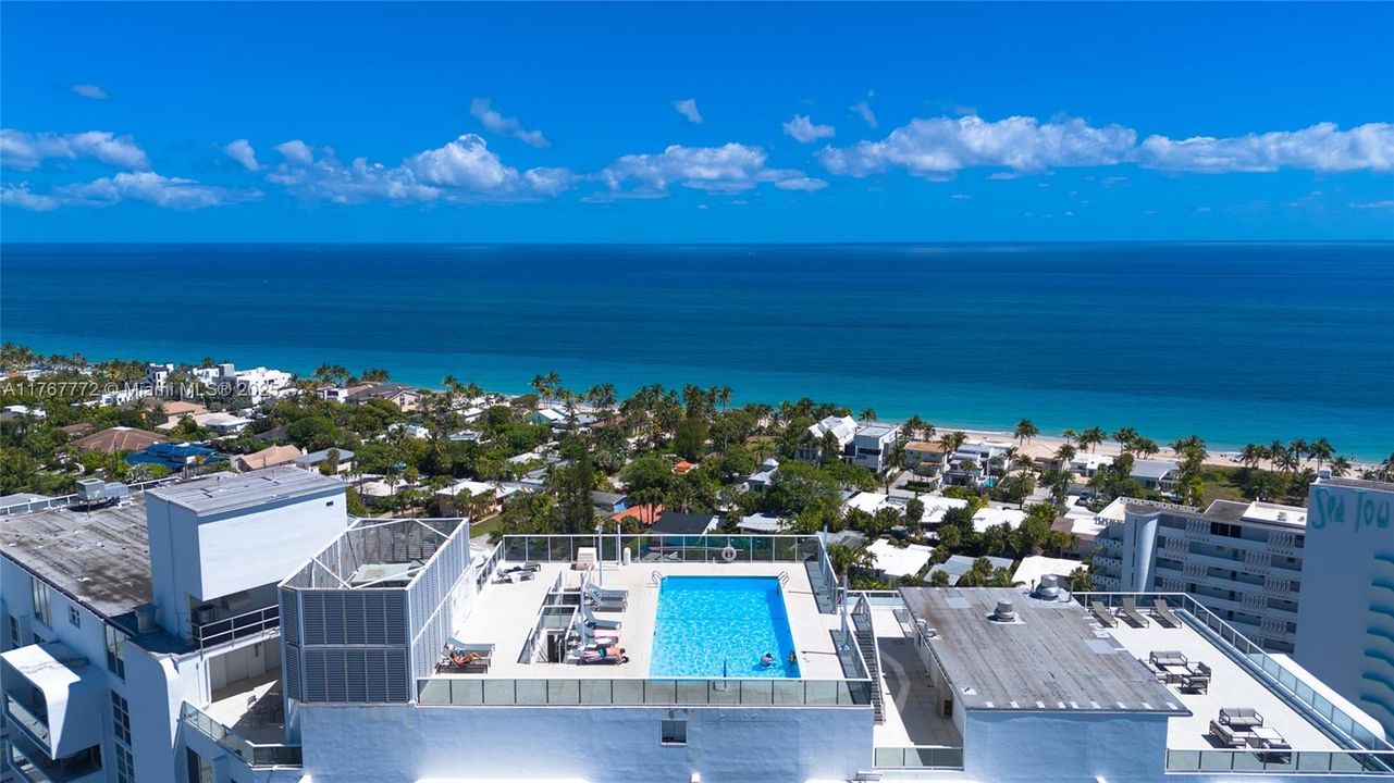 Недавно продано: $665,000 (2 спален, 2 ванн, 1100 Квадратных фут)