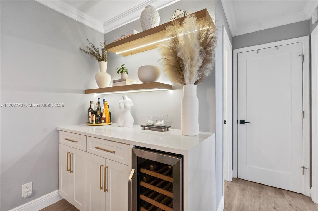 Недавно продано: $665,000 (2 спален, 2 ванн, 1100 Квадратных фут)