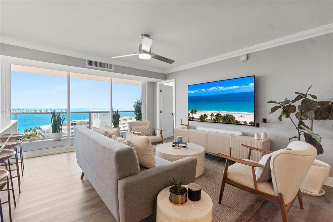 Недавно продано: $665,000 (2 спален, 2 ванн, 1100 Квадратных фут)