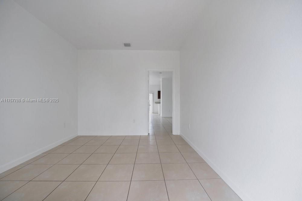 最近售出: $399,000 (3 贝兹, 2 浴室, 1566 平方英尺)