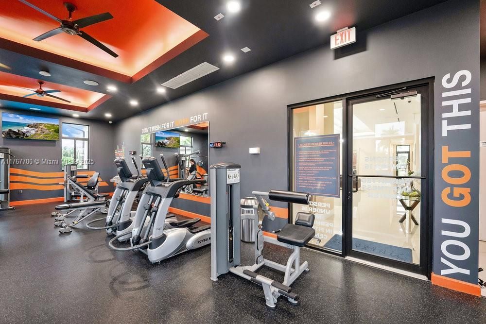 最近售出: $399,000 (3 贝兹, 2 浴室, 1566 平方英尺)